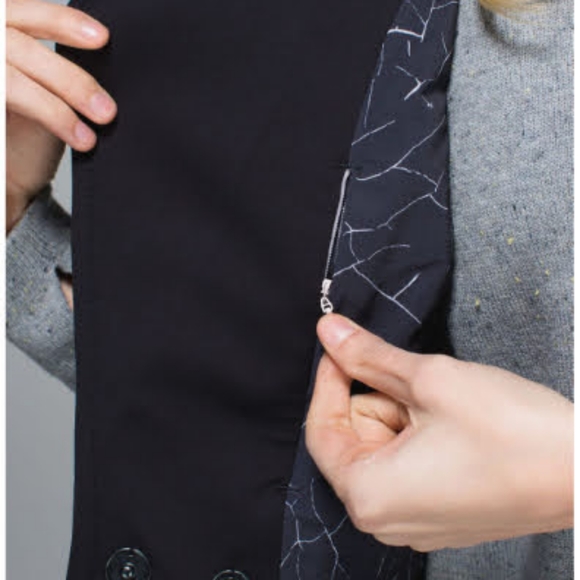 Lululemon Black Quick Change Vest Size 8 - Picture 5 of 12